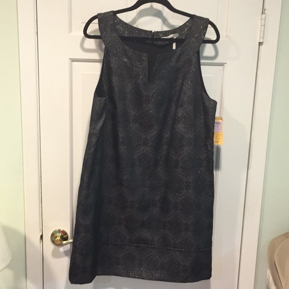 Elegant dressy dress - Picture 2 of 8